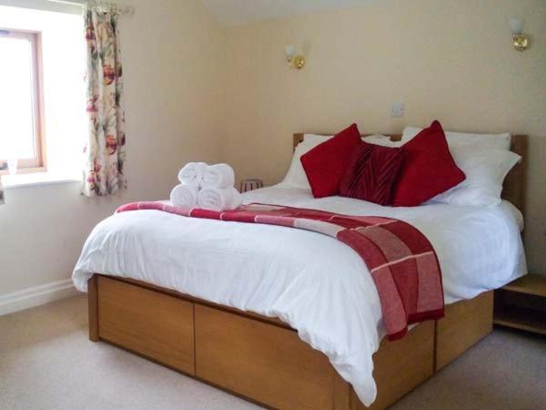 Hollins Wood Bothy Villa Wortley ภายนอก รูปภาพ